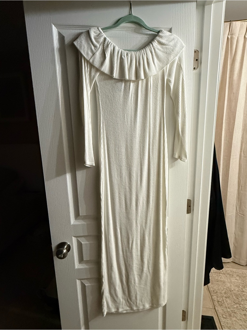 Women’s Cream Long Sleeve Ruffle Off Shoulder Maxi Dress